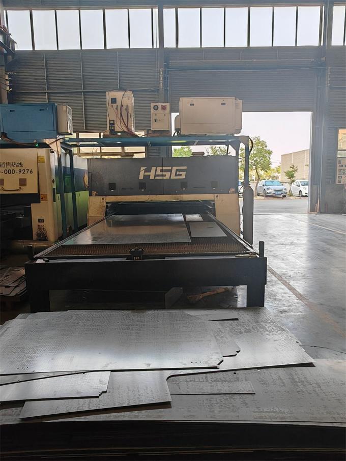 High-quality European-style Hot-dip Galvanized Steel Ventilated Cable Tray for Photovoltaic Applications 4